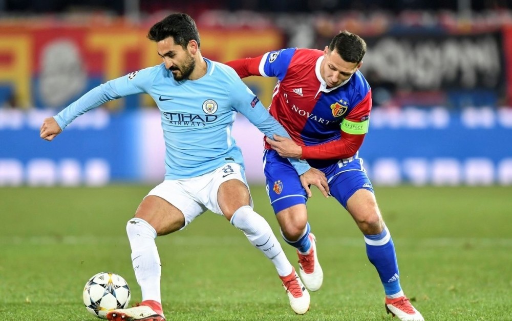 包含阿斯顿维拉今晚战术微调，志在欧冠名次提升，质疑声仍在，高层口径保持一致的词条