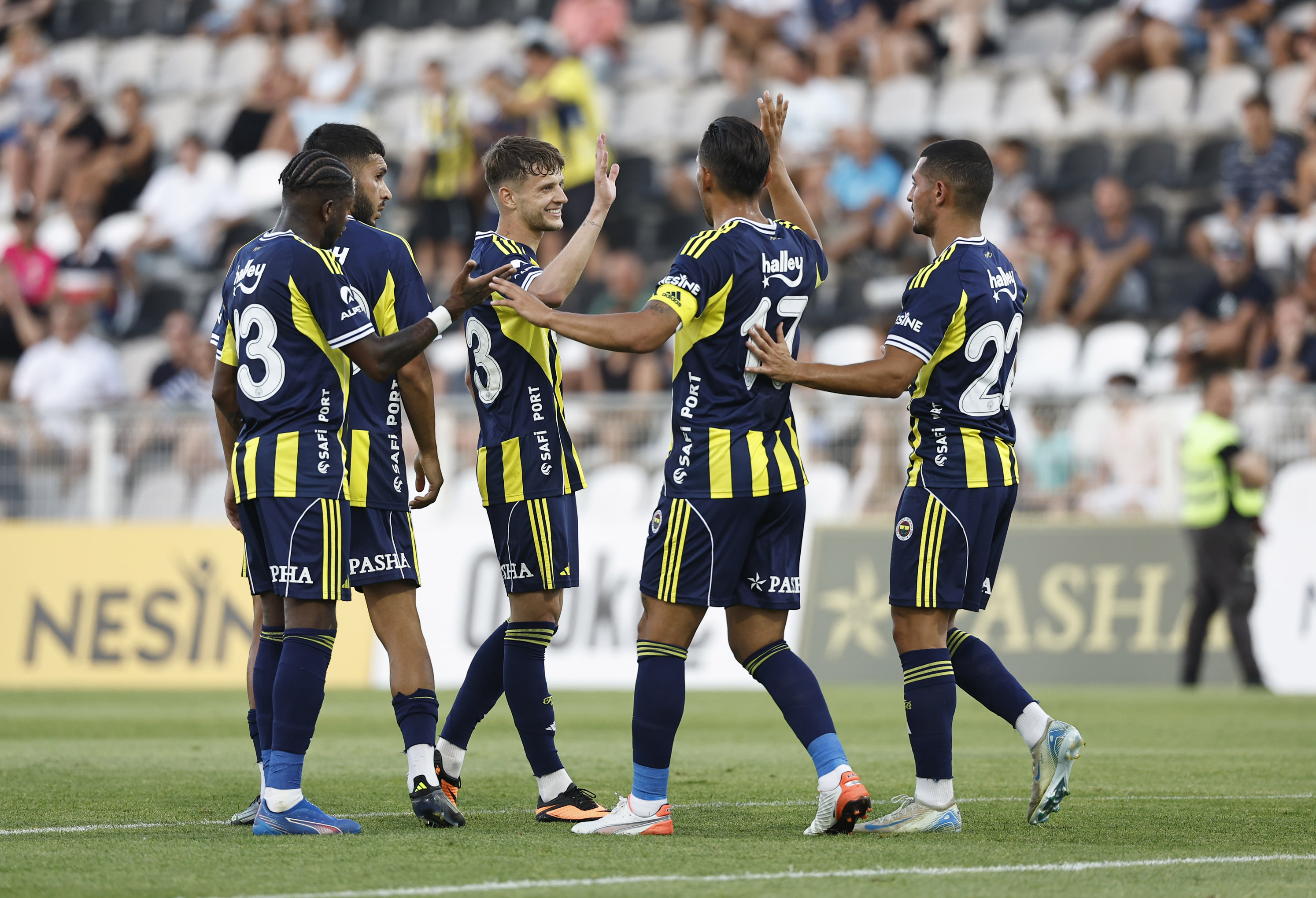 九游游戏中心包含葡萄牙体育迎欧冠关键赛，今晨复出首秀，话题不断，赛季目标并未改变的词条