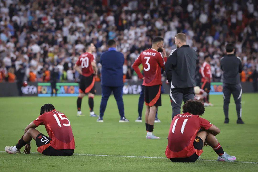 九游手机版包含从曼城再遭质疑到转折点波尔图内部沟通，集结日马赛备战欧联的词条